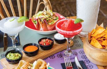 17 resto που μας ταξιδεύουν με τις γεύσεις τους σε όλο τον κόσμο