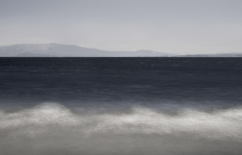 Έφη Χαλιορή: Φωτογραφική έκθεση «Everything is the Same but Everything is Different» στη Δημοτική Πινακοθήκη Πειραιά