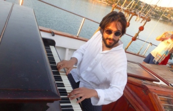 Γιάννης Νιάρρος