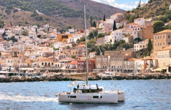 Ύδρα, μπαίνοντας στο λιμάνι