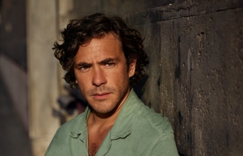 Ο Jack Savoretti μας στέλνει την κασσέτα του καλοκαιριού