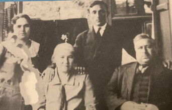 Στο σιντριβάνι: Οι αρχαίες φωνές