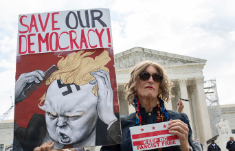 Αλήθειες και ψέματα για την υποτιθέμενη οπισθοδρόμηση της δημοκρατίας