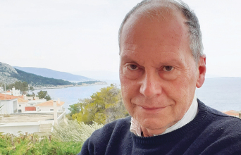 Ο Δημοσθένης Κούρτοβικ και ήχος της σιωπής της