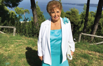 Σε βλέπω και σε ζηλεύω