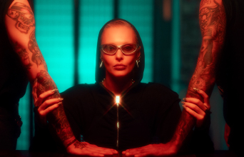 Εδώ υπάρχει beef | Μπορεί μια τραγουδίστρια να κάνει καριέρα εξωτερικού; Η Τάμτα μπορεί