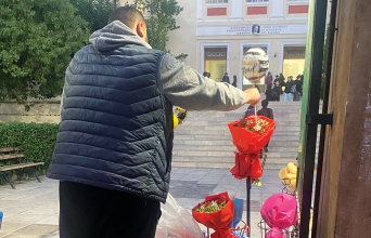 Σε βλέπω να ορκίζεσαι