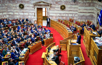 Κυβέρνηση: Συσπείρωση του δεξιού πυλώνα με στόχο την αυτοδυναμία