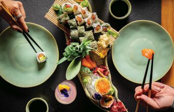 20 εστιατόρια που μας ταξιδεύουν στις πιο λαχταριστές κουζίνες του κόσμου