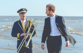 H oρχίστρα του αδερφού μου