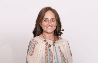 Podcast Συναντήσεις στα Εξάρχεια με τη Ρεβέκκα Καμχή