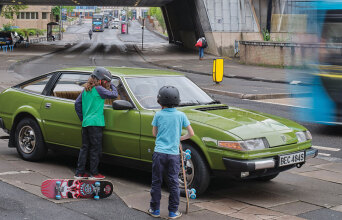 Τα μέρη και ο χρόνος: Τα κτίρια μένουν, τα αυτοκίνητα αλλάζουν