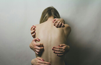 ΣΜΝ: Ο κίνδυνος εμφάνισης, η προφύλαξη και η αντιμετώπισή τους