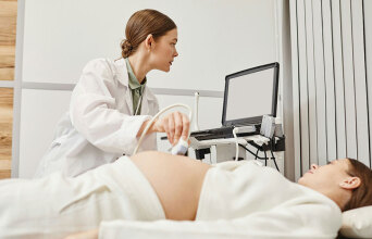 Υπογονιμότητα: Ένα μεγάλο κοινωνικό ζήτημα αναζητά λύσεις