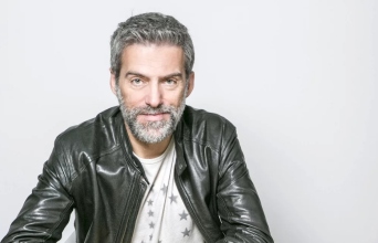 Νίκος Δρανδάκης: Συνέντεξη στην Athens Voice για το νέο του project Sync Rent a Car