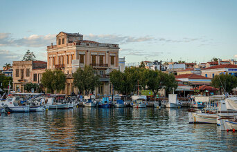 Αίγινα: Μια ανάσα από την Αθήνα και βρίσκεσαι σε ένα πραγματικό νησί