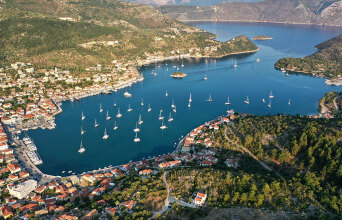 Ιθάκη: Η μυθική πατρίδα του Οδυσσέα έχει πολλά να σου προσφέρει