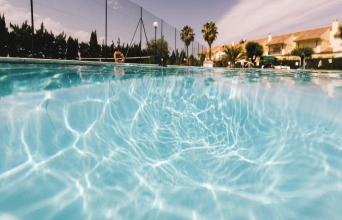 Οι πισίνες της Αθήνας με είσοδο στα 20 ευρώ 