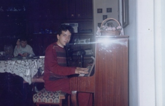 Στάθης Δρογώσης 90s