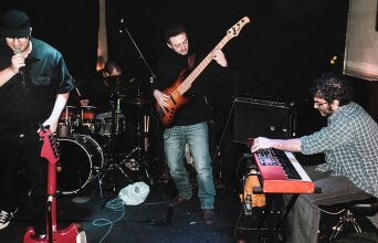 Citizen Jim: Ακούστε το νέο τους single «Tossed Away»