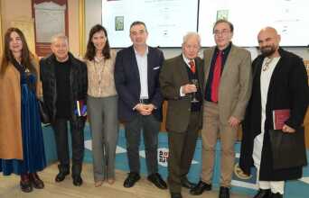 whatsapp_image_2025-12-04_at_16_18_40_12a7a508