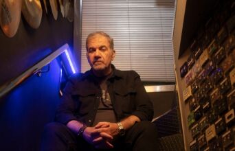 Δημήτρης Σταρόβας: «Έχω αναθεωρήσει πολλά πράγματα, έχω γίνει πιο ταπεινός»