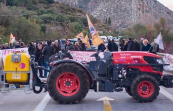 Αγροτικές κινητοποιήσεις: Βασικά να πέσει η κυβέρνηση