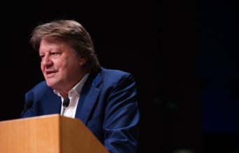 Φ. Γεωργελές στο 2ο Forum της ATHENS VOICE: Να προχωράμε, να πέφτουμε, να σηκωνόμαστε πιο δυνατοί