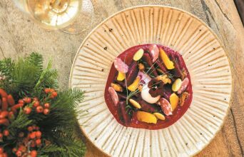 37 νόστιμα στέκια για να ανακαλύψεις αυτές τις γιορτές