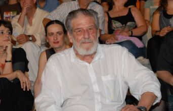 Γιάννης Βόγλης: Στα σκουπίδια τα βραβεία του σπουδαίου ηθοποιού  - Τα βρήκε περαστικός και τα πουλά 