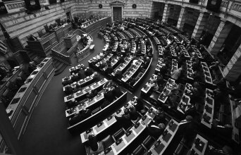 Ο «κβαντικός» αντισυστημισμός μάς χτυπά και πάλι την πόρτα