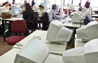 H μονιμότητα στο δημόσιο ως πολιτικό παίγνιο