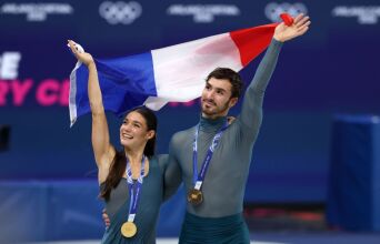 Χειμερινοί Ολυμπιακοί Αγώνες: Το χρυσό μετάλλιο των Γάλλων στον χορό επί πάγου σκιάζεται από σοβαρές καταγγελίες για κακοποιητική συμπεριφορά.