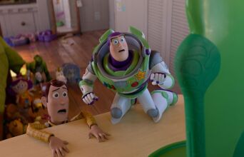 Κυκλοφόρησε το τρέιλερ του Toy Story 5 - Γούντι και Μπαζ ενώνονται ξανά για να προστατεύσουν τα παιχνίδια από τη σύγχρονη τεχνολογία και τα tablet