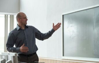 Εκπαιδευτικοί μιλούν για όσα συμβαίνουν μέσα στις τάξεις