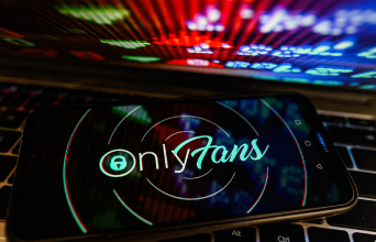 OnlyFans: Η εκρηκτική επιτυχία που άλλαξε τα δεδομένα και ποιοι βγάζουν πραγματικά εκατομμύρια