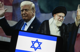 Ντόναλντ Τραμπ, Αλί Χαμενεΐ