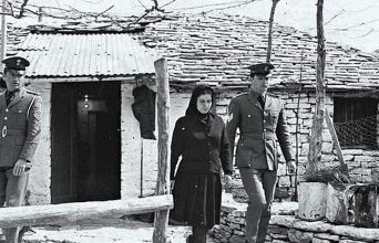 «Αναπαράσταση» (1970), του Θόδωρου Αγγελόπουλου