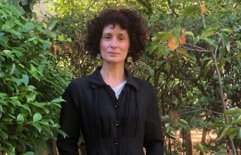 Μαρία Φακίνου: Μου αρέσει η συμπύκνωση, η σύντομη φράση που λειτουργεί ακαριαία