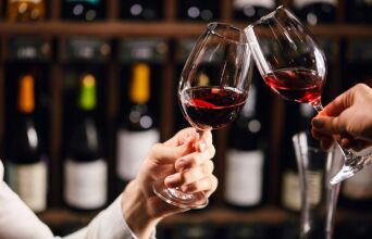 Έχουμε πει το κρασί κρασάκι