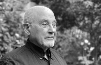 Πέθανε ο ποιητής και μεταφραστής Νικ Γερμανάκος - Λίγες μέρες μετά την έκδοση του νέου του βιβλίου στην Ελλάδα - Η διαδρομή του στον χώρο των γραμμάτων