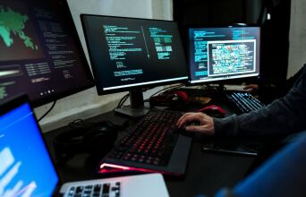 Γιατί το «Mythos» της Anthropic προκάλεσε παγκόσμιο συναγερμό 