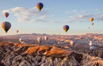 Καππαδοκία: Από τα αερόστατα στις υπόγειες πόλεις