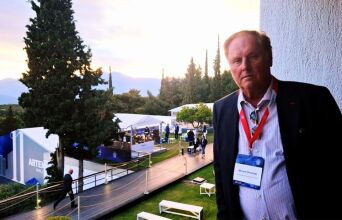 Μπιλ Ντρόζντιακ: «Ο Τραμπ έχει ψευδαισθήσεις μεγαλείου και δεν ακούει άλλους ανθρώπους»