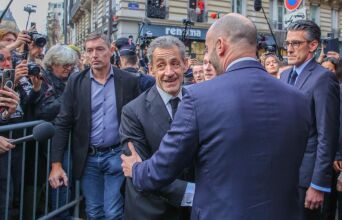 Γαλλία: Ο Νικολά Σαρκοζί και ο κύκλος της διαφθοράς