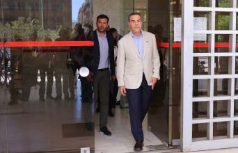 Προεκλογικές συγκρούσεις για τρεις σε θολό τοπίο