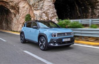 Οδηγήσαμε το Renault 4 E-TECH Electric το νέο voiture à vivre και το απολαύσαμε δεόντως