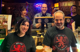 Το καλοκαιρινό μπαρ της Red Lion