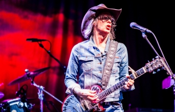 Ο Mike Scott μιλά στην Athens Voice για τους Waterboys, το ένστικτο, τη δημιουργία και τη συναυλία τους στο Sani Festival