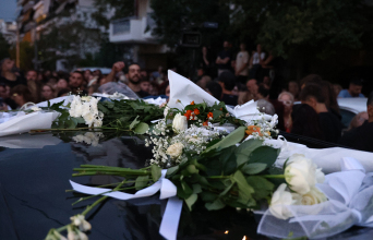 Η απώλεια του Γιώργου Μαζωνακη και το τραγούδι της μνήμης 